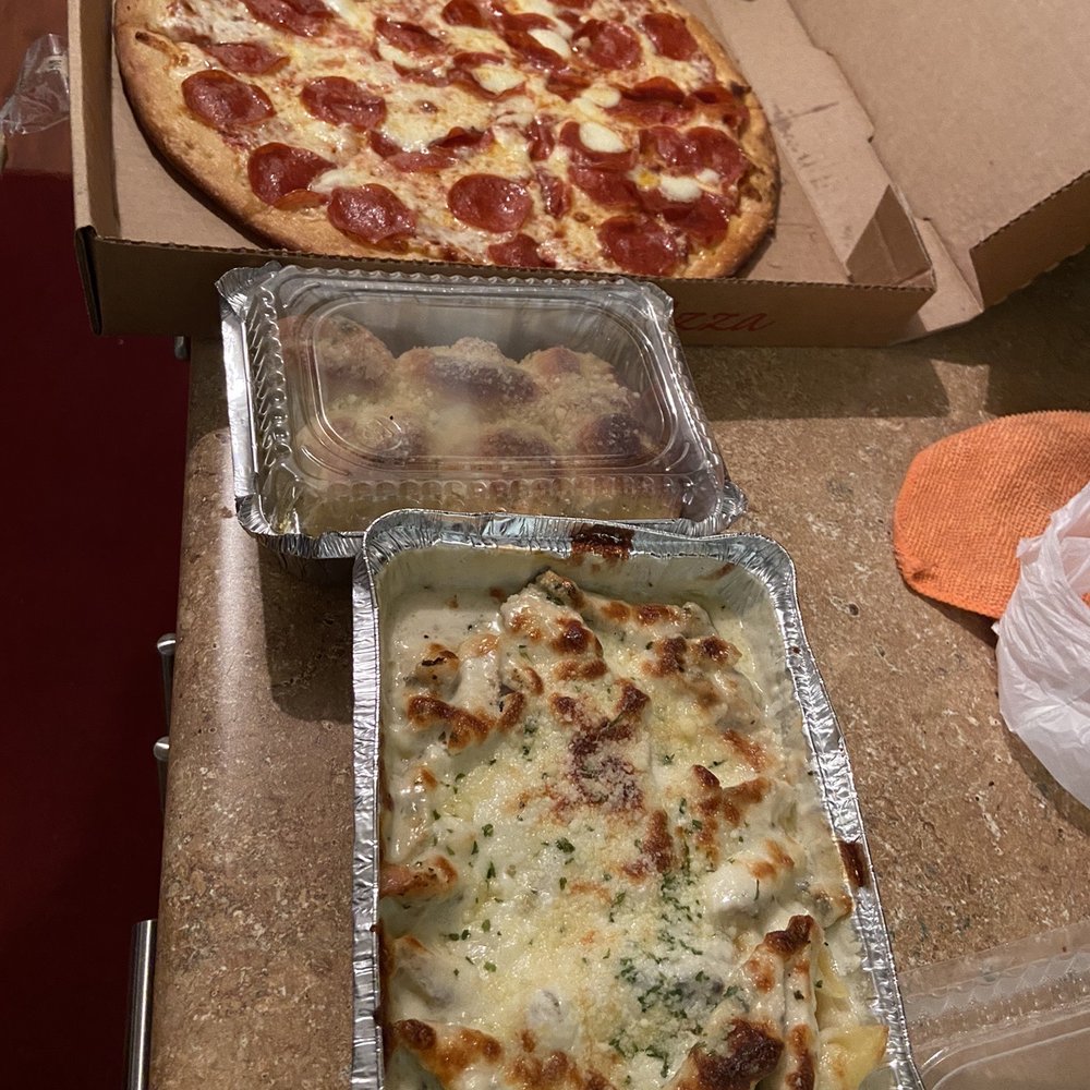 Pizza Station 826 - Large ny w extra mozzarella . Rolls and baked chicken pasta - Pizza Near Me - Hialeah, Florida Pizza Station 826 - Large ny w extra mozzarella . Rolls and baked chicken pasta - Pizza Near Me - Hialeah, Florida