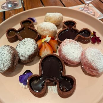 Palm Breeze Bar - Beignets - Bars Near Me - Anaheim, California Palm Breeze Bar - Beignets - Bars Near Me - Anaheim, California