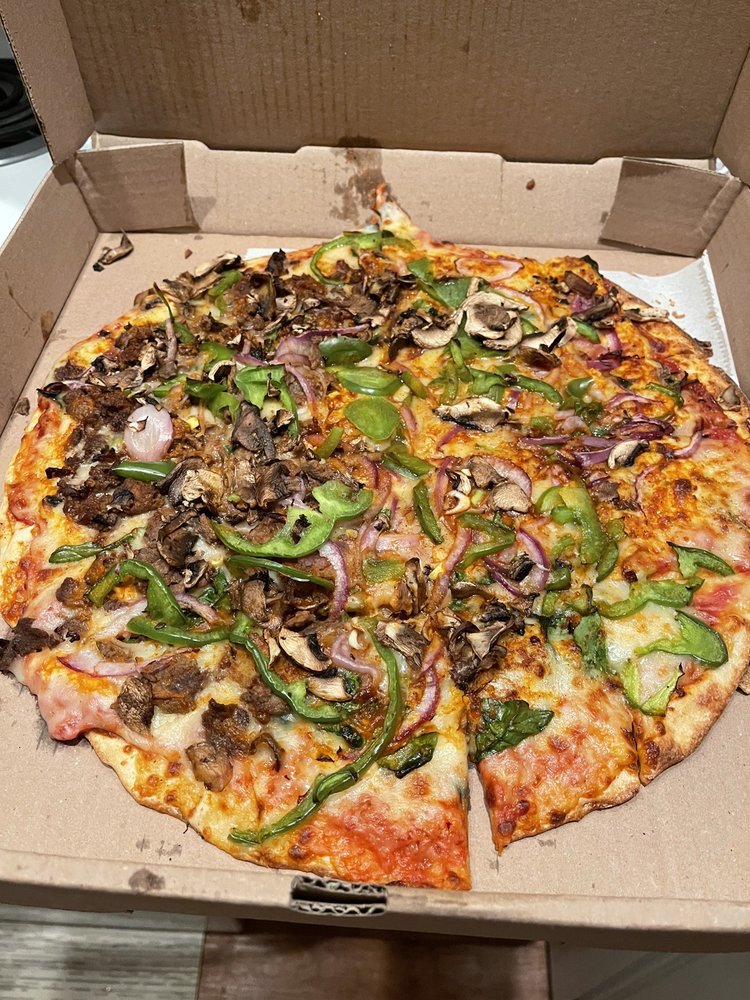 Food from Avalanche Pizza
