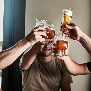 Alfa Bierbrouwerij - Vrienden proosten met Alfa Bieren - Breweries Near Me - Schinnen, LI Alfa Bierbrouwerij - Vrienden proosten met Alfa Bieren - Breweries Near Me - Schinnen, LI