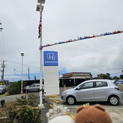 Honda Windward - Look for this blue sign and turn right into the driveway
