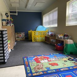 Garden Home Recreation Center - Classroom