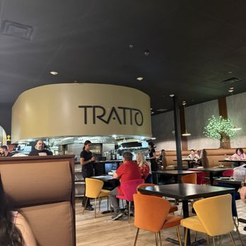 Tratto Avalon Park - Inside kitchen view - Italian Near Me - Alafaya, Florida Tratto Avalon Park - Inside kitchen view - Italian Near Me - Alafaya, Florida