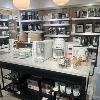 Crate & Barrel - Furniture Stores Near Me - Roseville, California