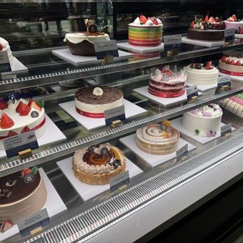Paris Baguette - Bakeries Near Me - Mississauga, Ontario
