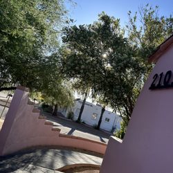 Bamby Lash - A look at our pink building !