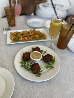 Up&Adam Eatz by null