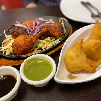 Biryani Pot - Half Tandoori Chicken and 3 Piece Veg Samosa - Indian Near Me - Mobile, Alabama
