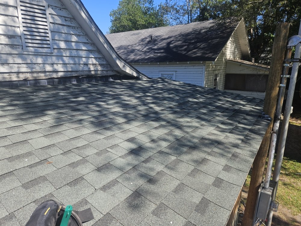 Slide of Dlows Contracting