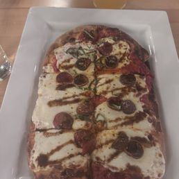 Pepperoni hot honey flatbread Pepperoni hot honey flatbread