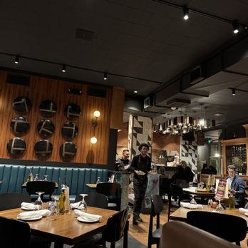 Restaurant Bricco - Beautiful interior - Italian Near Me - West Hartford, Connecticut Restaurant Bricco - Beautiful interior - Italian Near Me - West Hartford, Connecticut