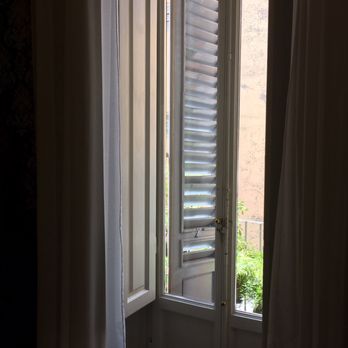 Hotel Beatrice - Window in room - Hotels Near Me - Florence, FI