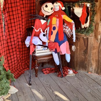 Calico Ghost Town - Christmas Decor - Parks Near Me - Yermo, California