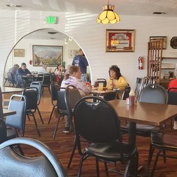 Padilla's Mexican Kitchen - Seating area - New Mexican Cuisine Near Me - Albuquerque, New Mexico
