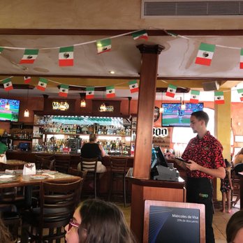 Tijuana's Bar & Grill - Dinning room - Mexican Near Me - Guaynabo, Puerto Rico