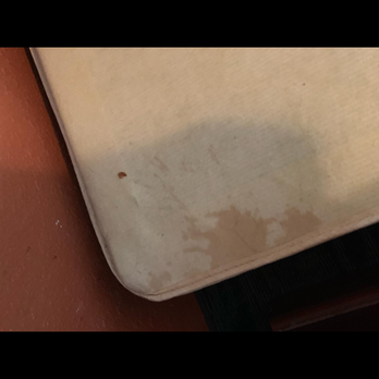Rodeway Inn - Stains on mattress - Hotels Near Me - Wauseon, Ohio