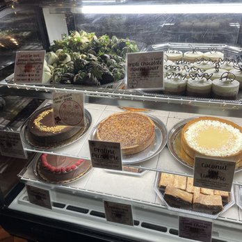 Lulu's Chocolate Bar - Display - Desserts Near Me - Savannah, Georgia