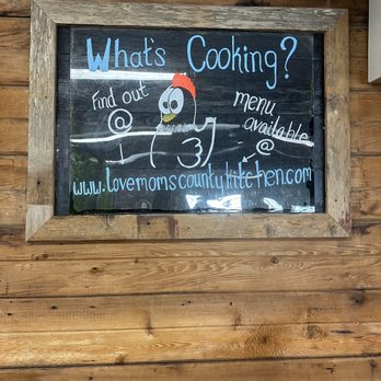 Mom's Country Kitchen - American Near Me - Houston, Texas