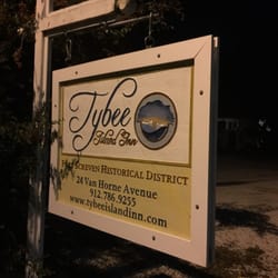 Tybee Island Inn - Sign out front.