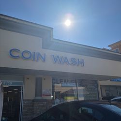Torrance Laundry Center - MOLD MOLD MOLD!!!! Dirtiest, most dangerous laundromat in the country. Black mold will kill you.