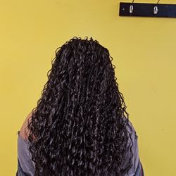 Braids by Ticia - Bora/tree braids