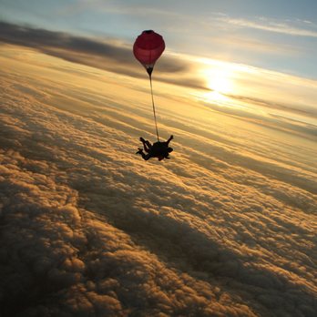 Chambersburg Skydiving Center - Beautiful sunset from ABOVE it as you'll never experience greater thrill anywhere else than lije this... in freefall 2miles up! - Skydiving Near Me - Chambersburg, Pennsylvania Chambersburg Skydiving Center - Beautiful sunset from ABOVE it as you'll never experience greater thrill anywhere else than lije this... in freefall 2miles up! - Skydiving Near Me - Chambersburg, Pennsylvania