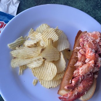 Jackie's Too Restaurant - Lobster Roll - Seafood Near Me - Ogunquit, Maine Jackie's Too Restaurant - Lobster Roll - Seafood Near Me - Ogunquit, Maine