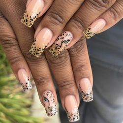 La Maison Nail Spa