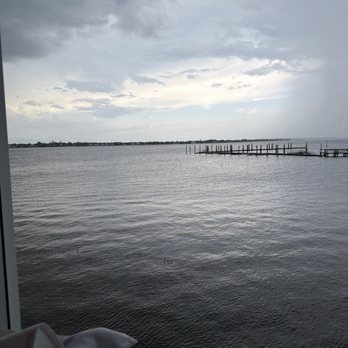 Waterfront - Lounges Near Me - Stuart, Florida Waterfront - Lounges Near Me - Stuart, Florida