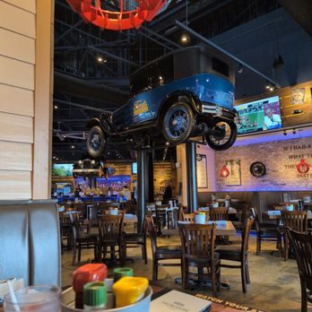 Ford's Garage Orlando International Outlets - Floating car - Burgers Near Me - Orlando, Florida