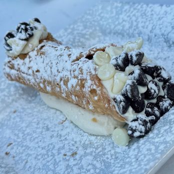 Mezzo Bistro Italiano - cannoli - Italian Near Me - Las Vegas, Nevada
