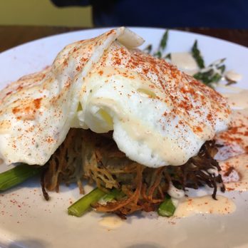 Beerline Cafe - Hash brown Benedict. - Vegetarian Near Me - Milwaukee, Wisconsin