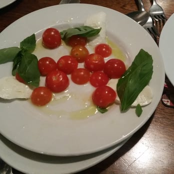 Al Duomo - Starter with Mozarella cheese, cherry tomatoes and basil hmmm - Italian Near Me - Brighton, BNH