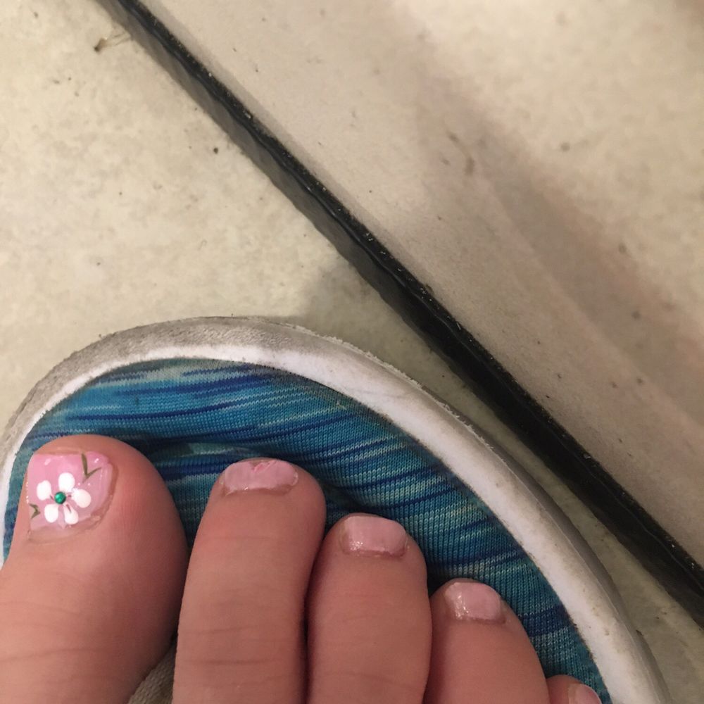 Leann's Nails - Nail Salons Near Me - Alameda, California