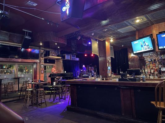 Darwin's Piano Bar by null