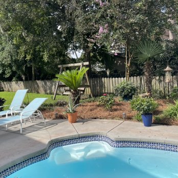 Prestige Exterior Care - Fresh pine straw - Landscaping Near Me Prestige Exterior Care - Fresh pine straw - Landscaping Near Me