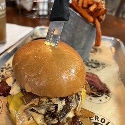 Burgerology - Huntington