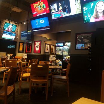 Buffalo Wild Wings - Sports Bars Near Me - Jackson, Michigan
