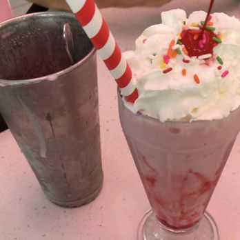 Frisco's Carhops - Mmmmm!!! - American Near Me - Whittier, California