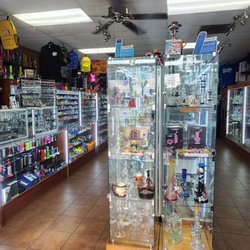 Daddy's Smoke Shop and More - Any item for your smoking needs.