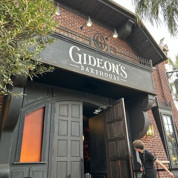 Gideon's Bakehouse - Bakeries Near Me - Lake Buena Vista, Florida