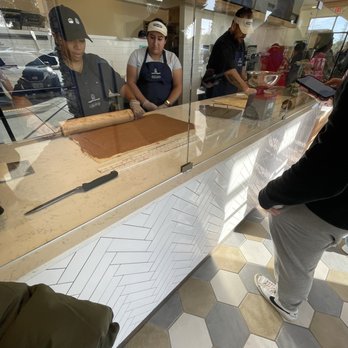 CINNABON - Updated December 2024 - 49 Photos & 51 Reviews - 10065 ...