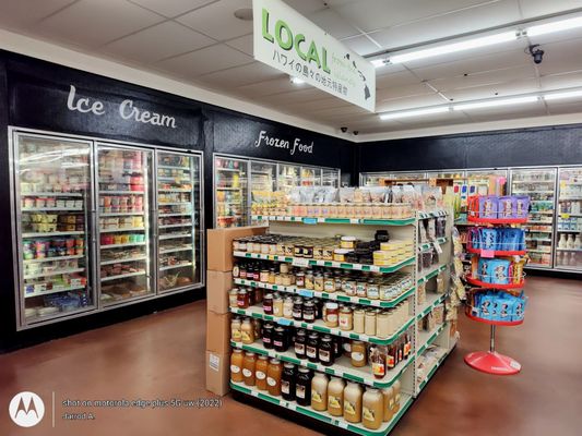 Island Naturals Market & Deli by null