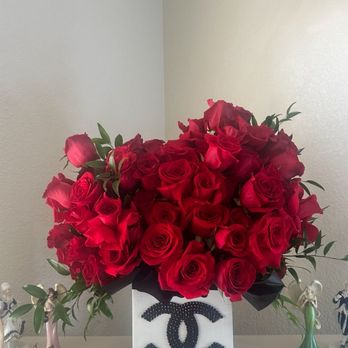 Leslie's Custom Floral - Ordered last minute flowers for my girlfriend and she loved them. Been talking about them for weeks. Recommend Leslies Custom Floral - Florists Near Me - Delano, California Leslie's Custom Floral - Ordered last minute flowers for my girlfriend and she loved them. Been talking about them for weeks. Recommend Leslies Custom Floral - Florists Near Me - Delano, California