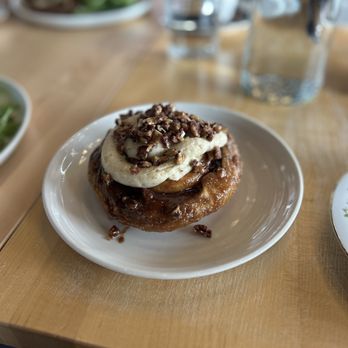 Sloane’s - Cinnamon Roll of the Day - Cocktail Bars Near Me - Boston, Massachusetts
