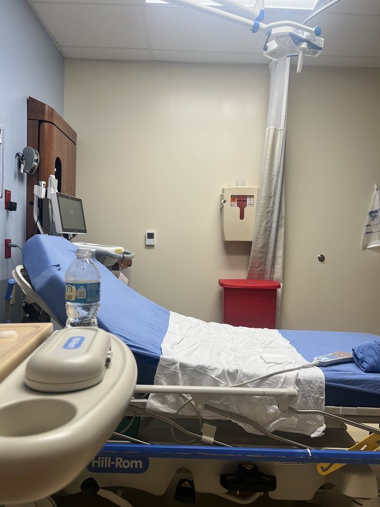 OAK HILL HOSPITAL Updated September 2024 22 Photos & 114 Reviews