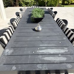 Arhaus - Arhaus table