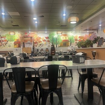 Ghien Bun Bo - Inside seating - Noodles Near Me - Westminster, California Ghien Bun Bo - Inside seating - Noodles Near Me - Westminster, California
