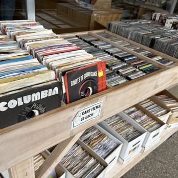 Breakaway Records - Outside bargains - Vinyl Records Near Me - Austin, Texas