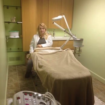 Expression Hair Studio - Hair Salons Near Me - Elmwood Park, Illinois Expression Hair Studio - Hair Salons Near Me - Elmwood Park, Illinois